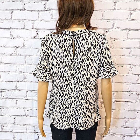 NWT!! BANANA REPUBLIC - Short ruffle sleeve animal print blouse - Picture 9 of 11